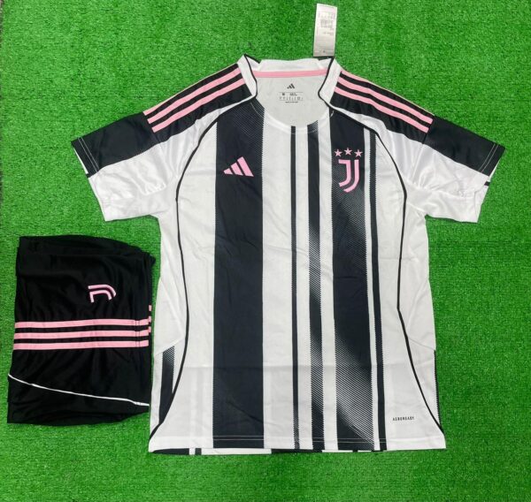 Juventus Home 25/26 Fan