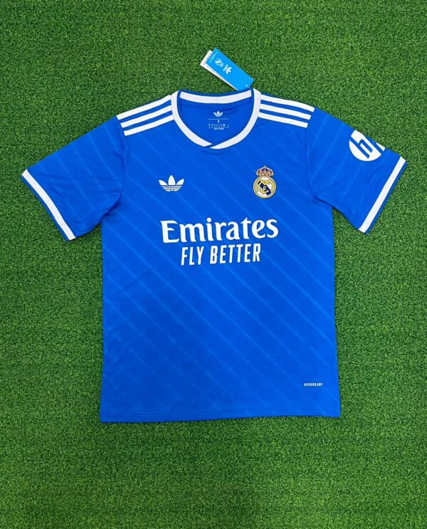 Real Madrid third master version