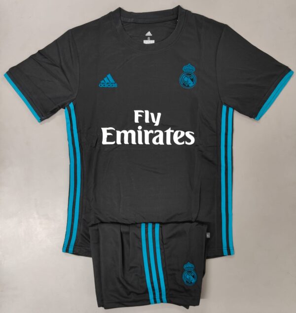 Real Madrid 2017/18 Away Fan Version