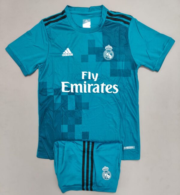 Real Madrid 2017/18 Third Set