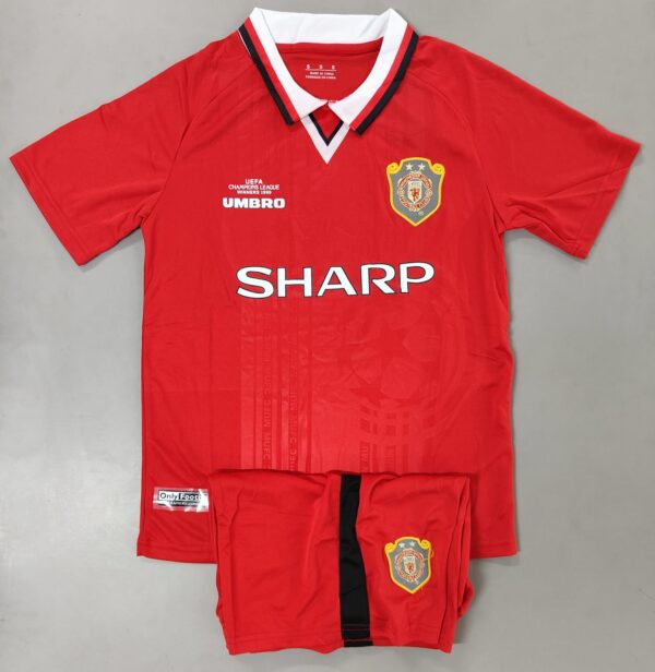 Manchester United 1999/2000 Home Jersey – Fan Version