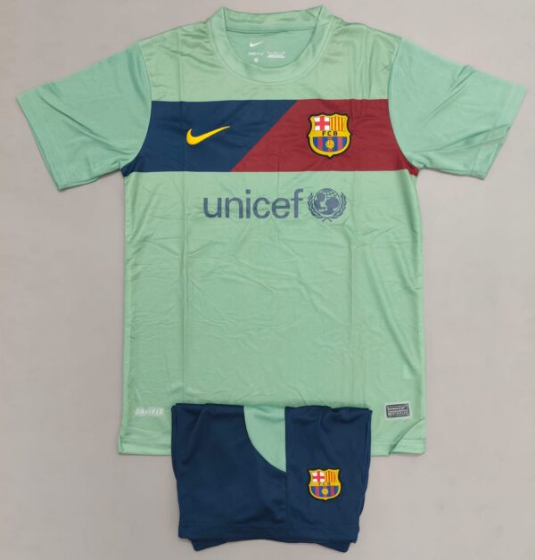 FC Barcelona 2010/11 Away